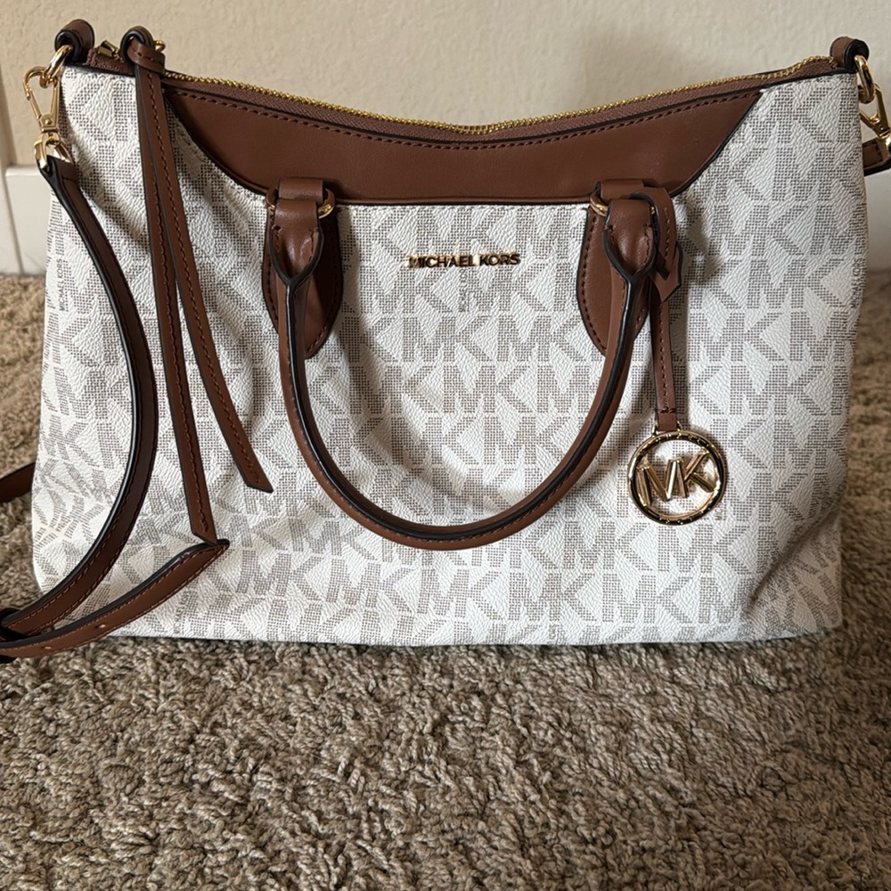 Michael Kors purse